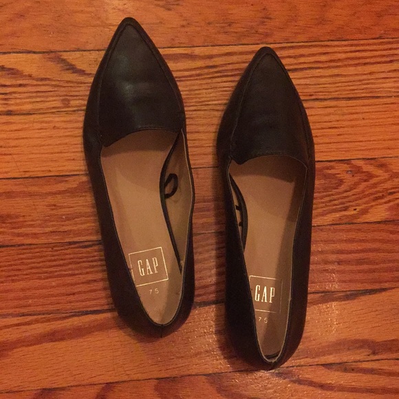 Comfy little black flats - Picture 2 of 3